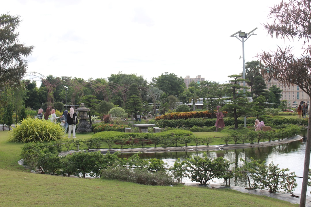 Plezier en beweging voor iedereen in het trampoline park
